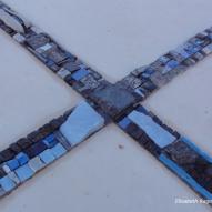 Détail croix en mosaïque