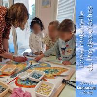 Mosaïque murale, école maternelle Pré des Crèches (Paray-le-Monial).