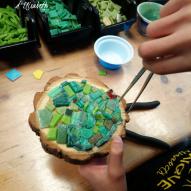 mosaIque sur rondins de bois